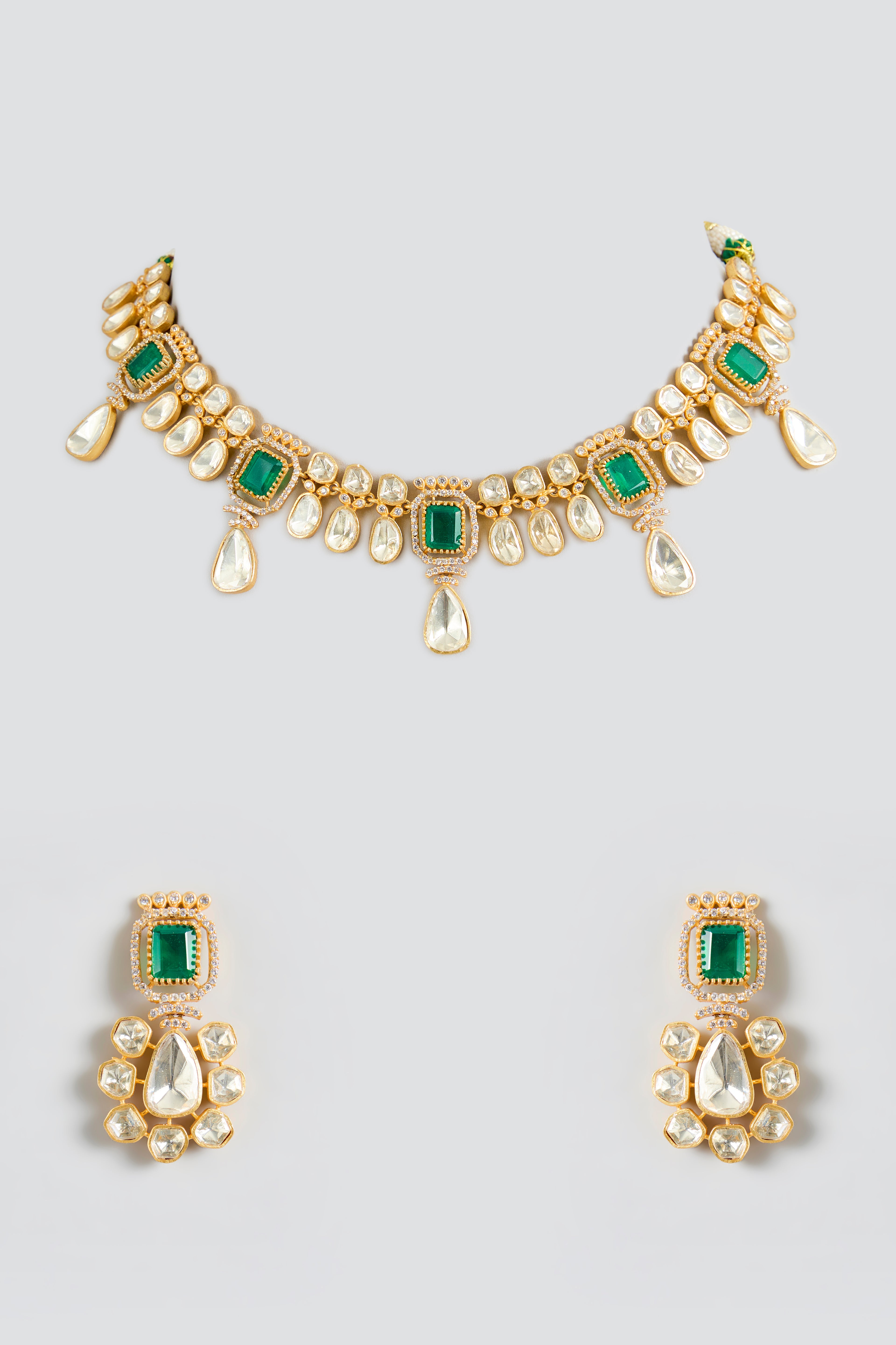 Gold-plated elegance with a royal touch